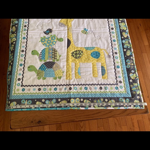 Handmade baby quilt - Picture 10 of 12